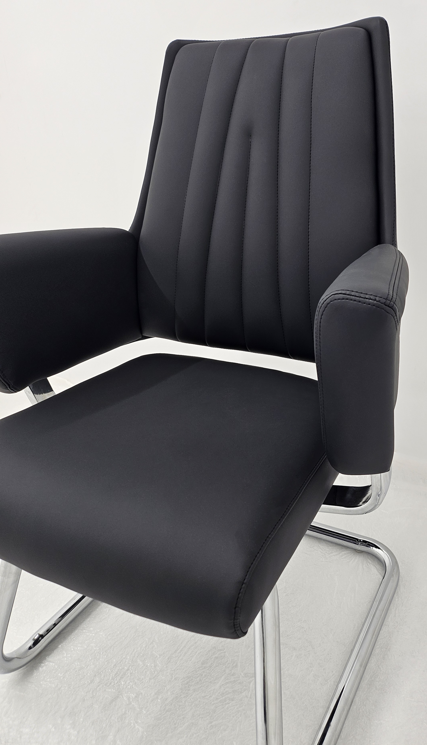 Contemporary Design Black Leather Visitor Chair on Cantilever Frame - C135