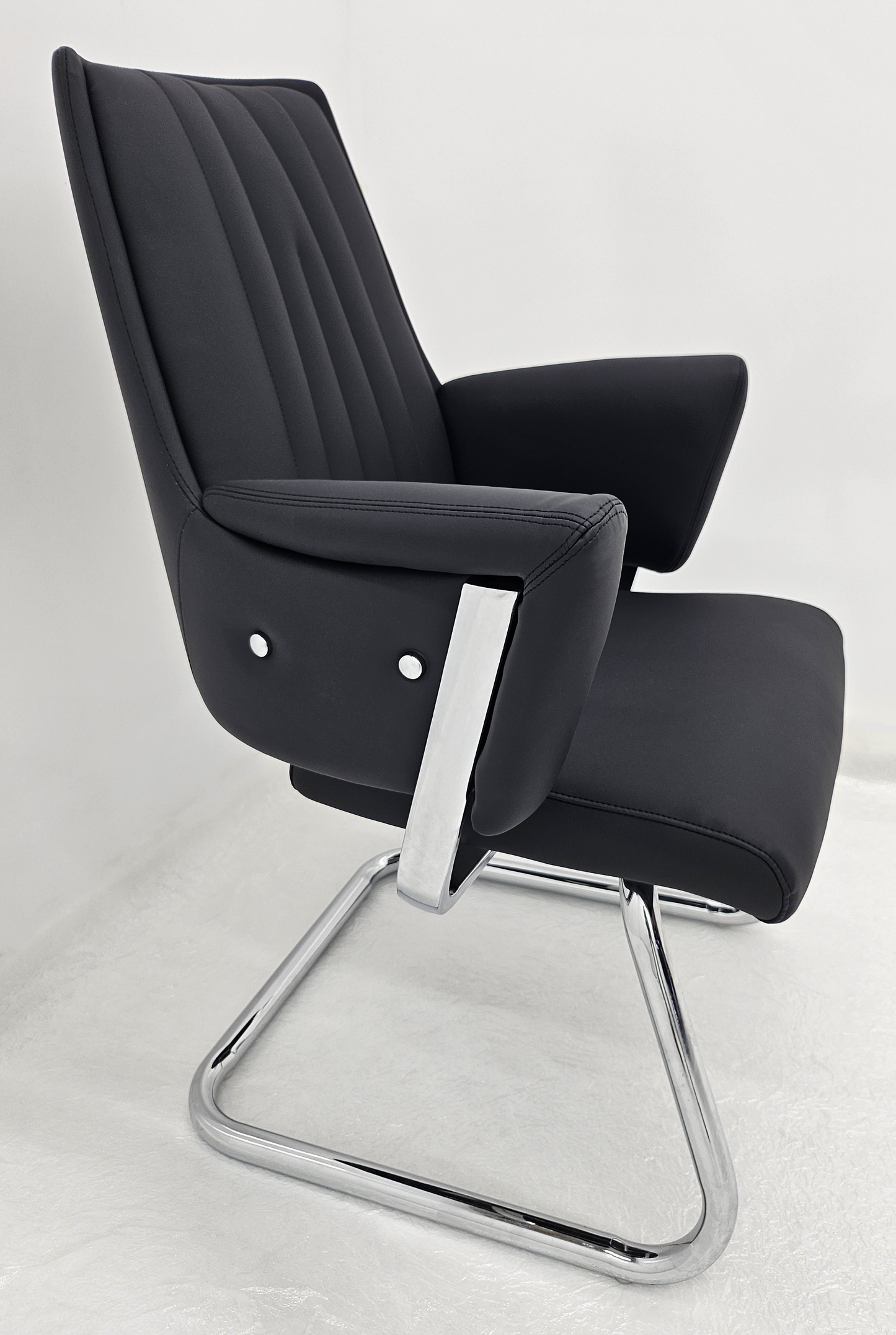 Contemporary Design Black Leather Visitor Chair on Cantilever Frame - C135