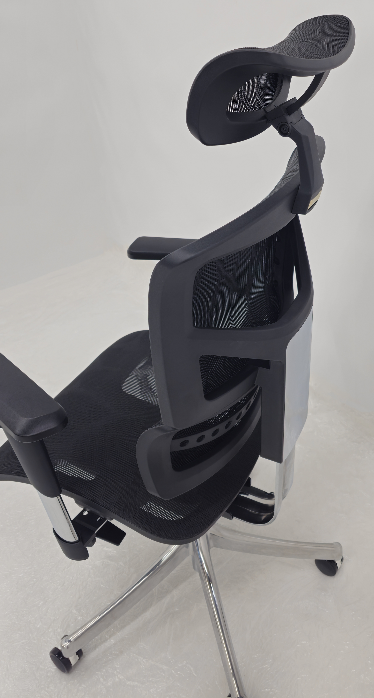 Luxury Ergonomic Black Mesh Office Chair with Adjustable Headrest, Lumbar Support & Seat Slide - A9