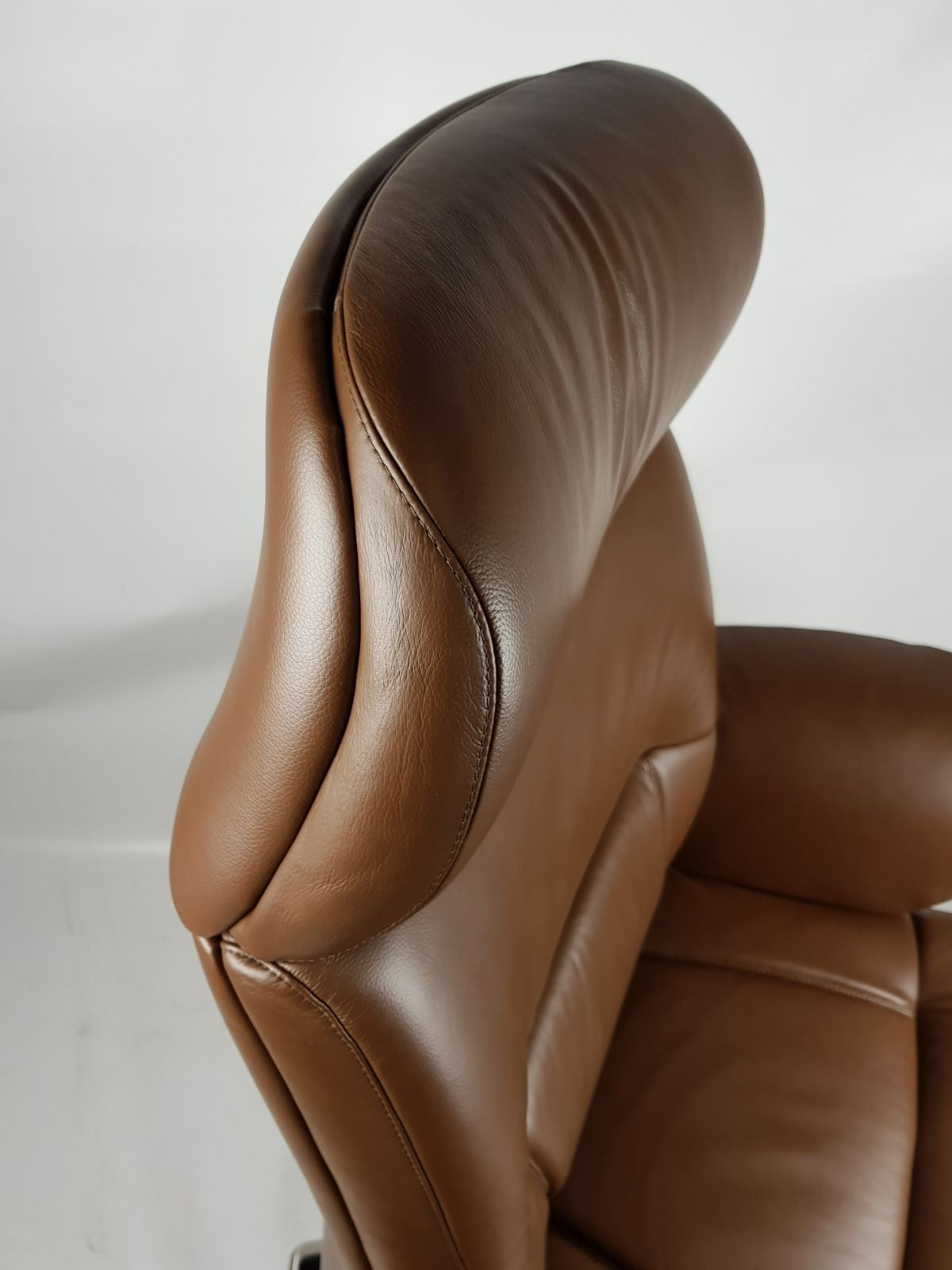 Light brown deals leather swivel chair