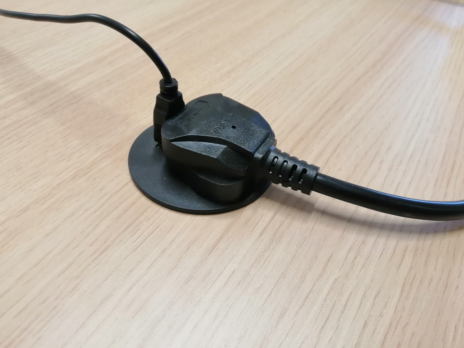 Cable Hole Grommet Desktop Power - Fits 60mm Cable Ports - 1 UK Socket - 1 USB A - Power Lead Supplied - Black or White Option -B15-60mm