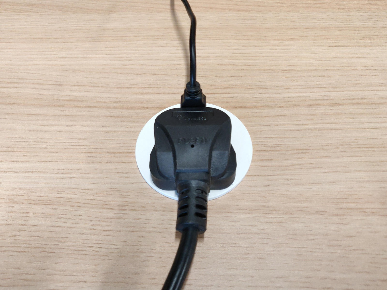 Cable Hole Grommet Desktop Power - Fits 60mm Cable Ports - 1 UK Socket - 1 USB A - Power Lead Supplied - Black or White Option -B15-60mm