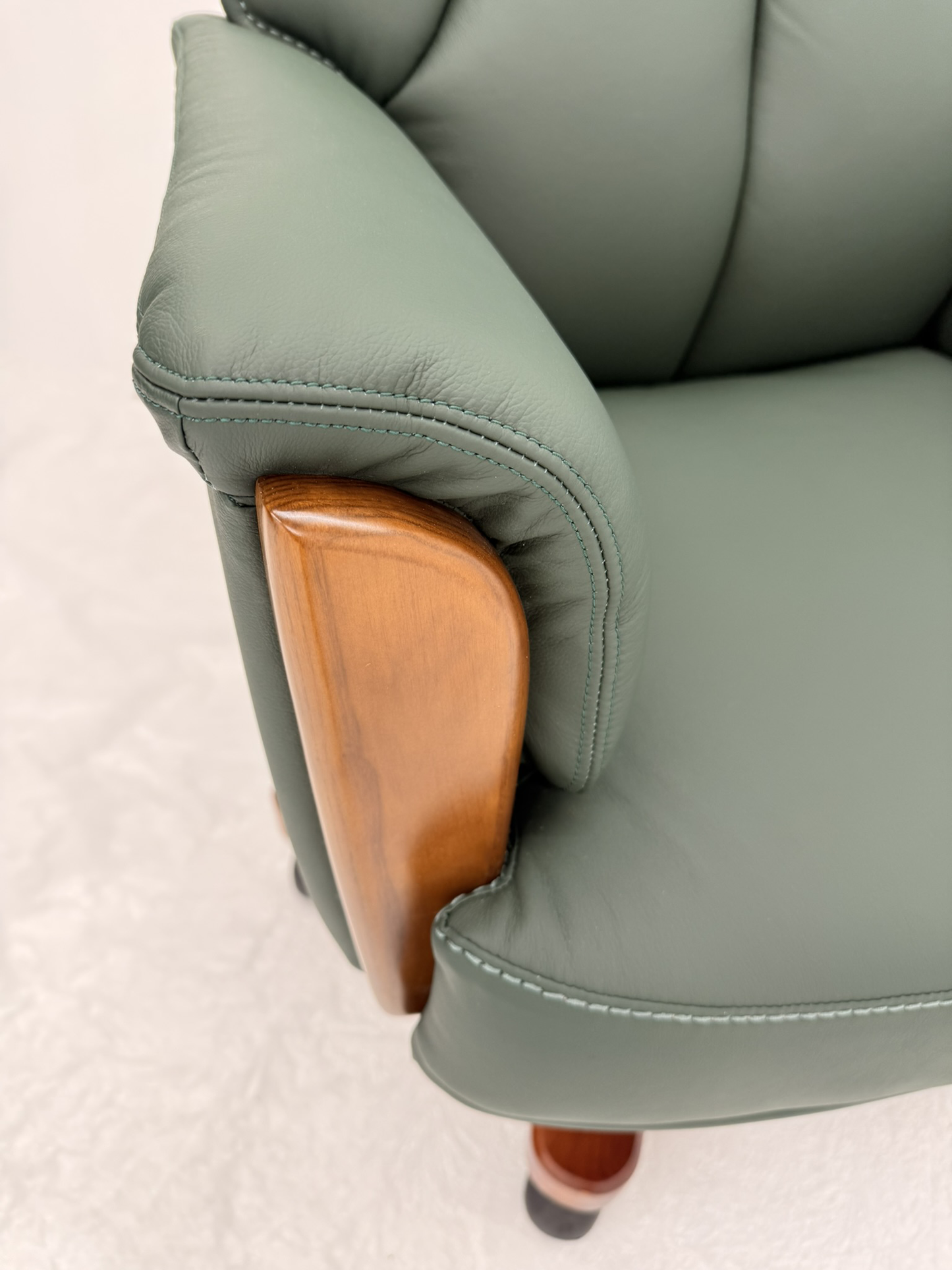 Traditional Genuine Hide Green Leather High Back Executive Office Chair - KW-8612