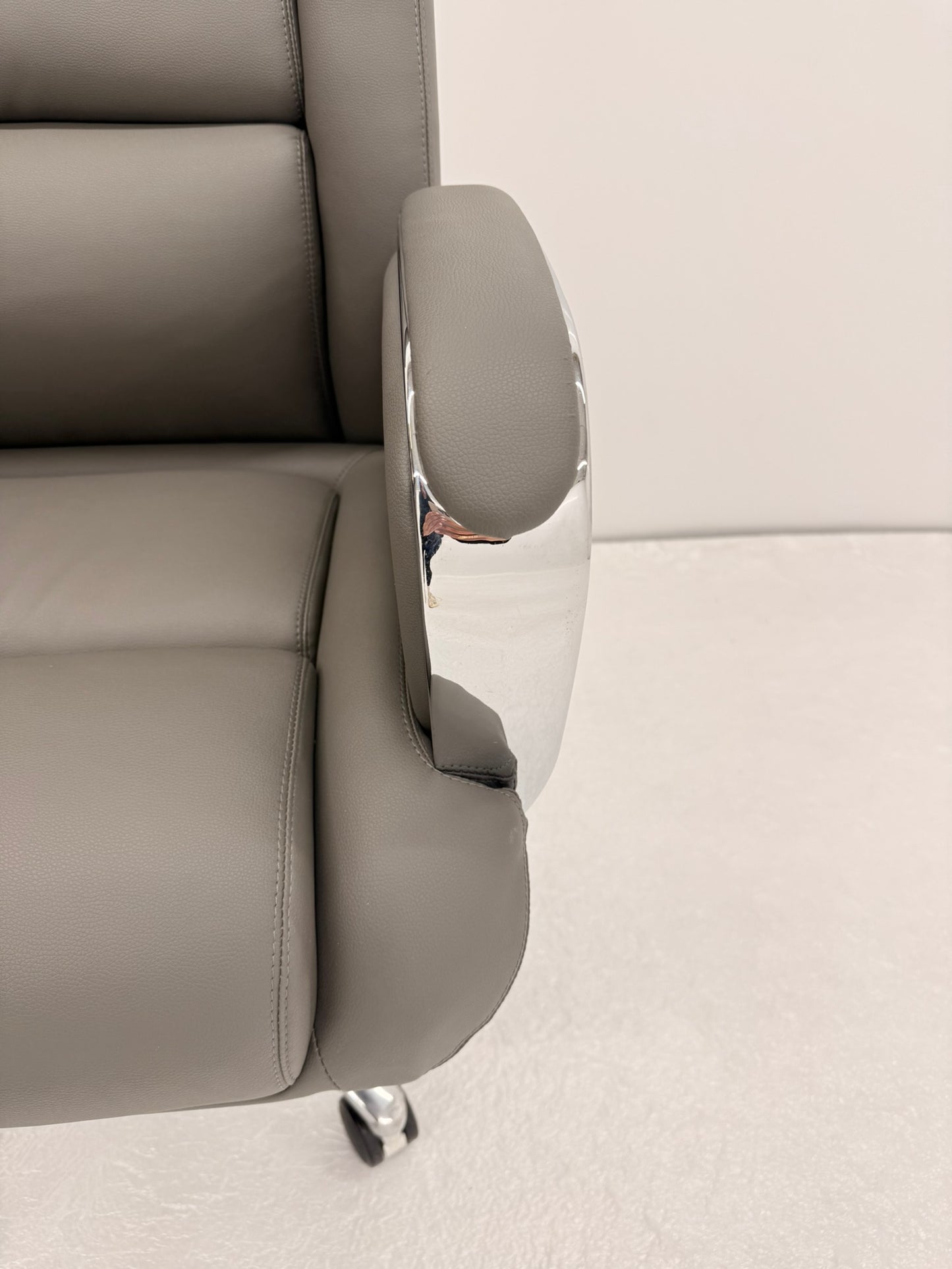Grey Leather Executive Office Chair with Chrome Trimmed Arms - J1201