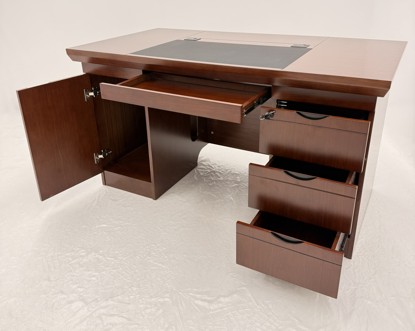 Traditional Executive Real Wood Veneer Home Office Desk in Walnut - 1400mm - UBA141