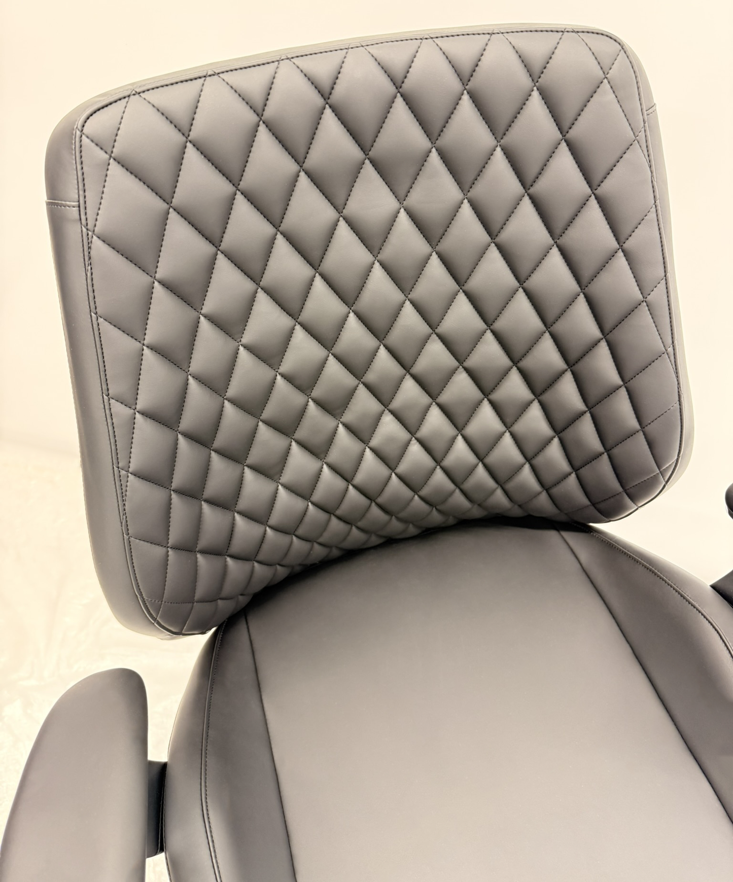 Black Leather Executive Visitors Chair - J1107C
