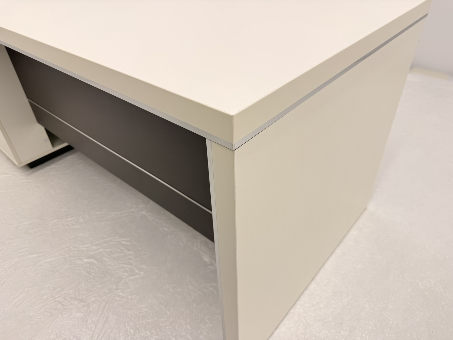 Modern Home White and Grey Corner Executive Office Desk with Integrated Storage - 1600mm, 1800mm or 2000mm - PM02-D01