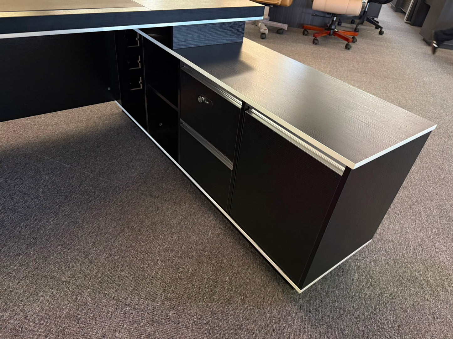 EX SHOWROOM - Modern Black Ash Corner Executive Right Hand Corner Office Desk with Integrated Leather Writing Pad - 1800mm - XA-34601