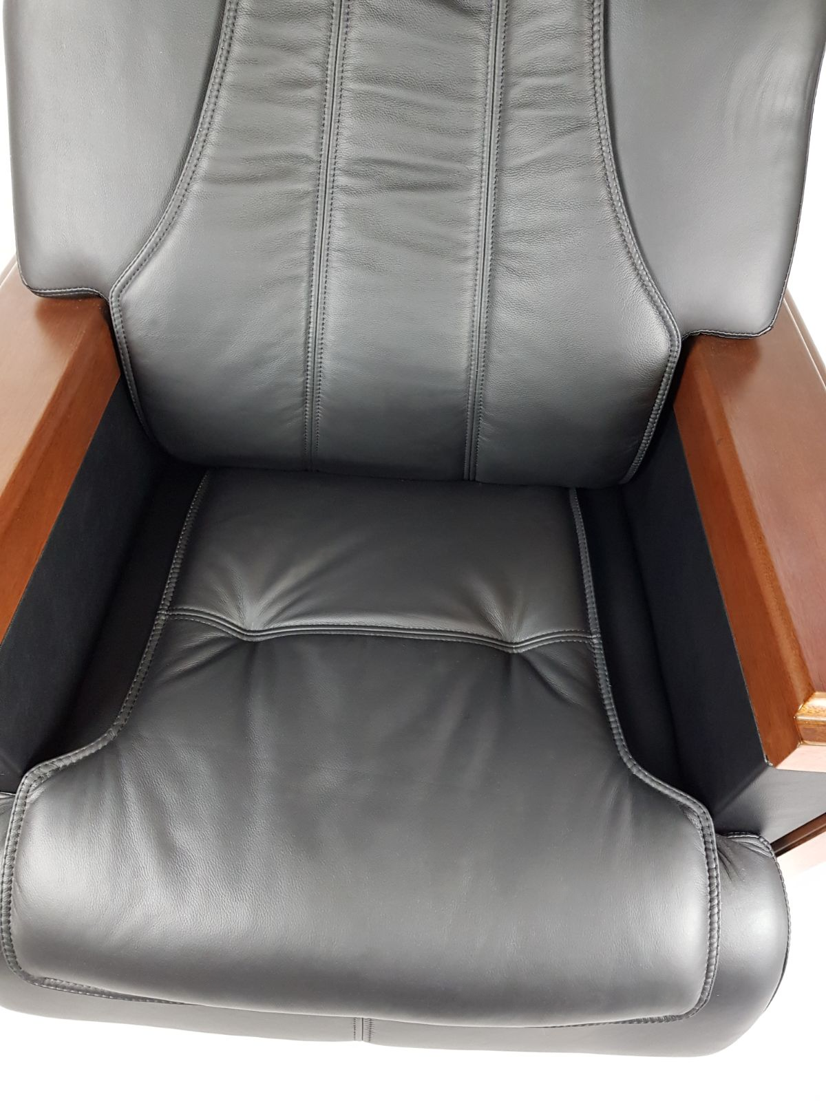Extra Large Executive Genuine Black Leather Boss Chair with Wooden Arms - FK-2A