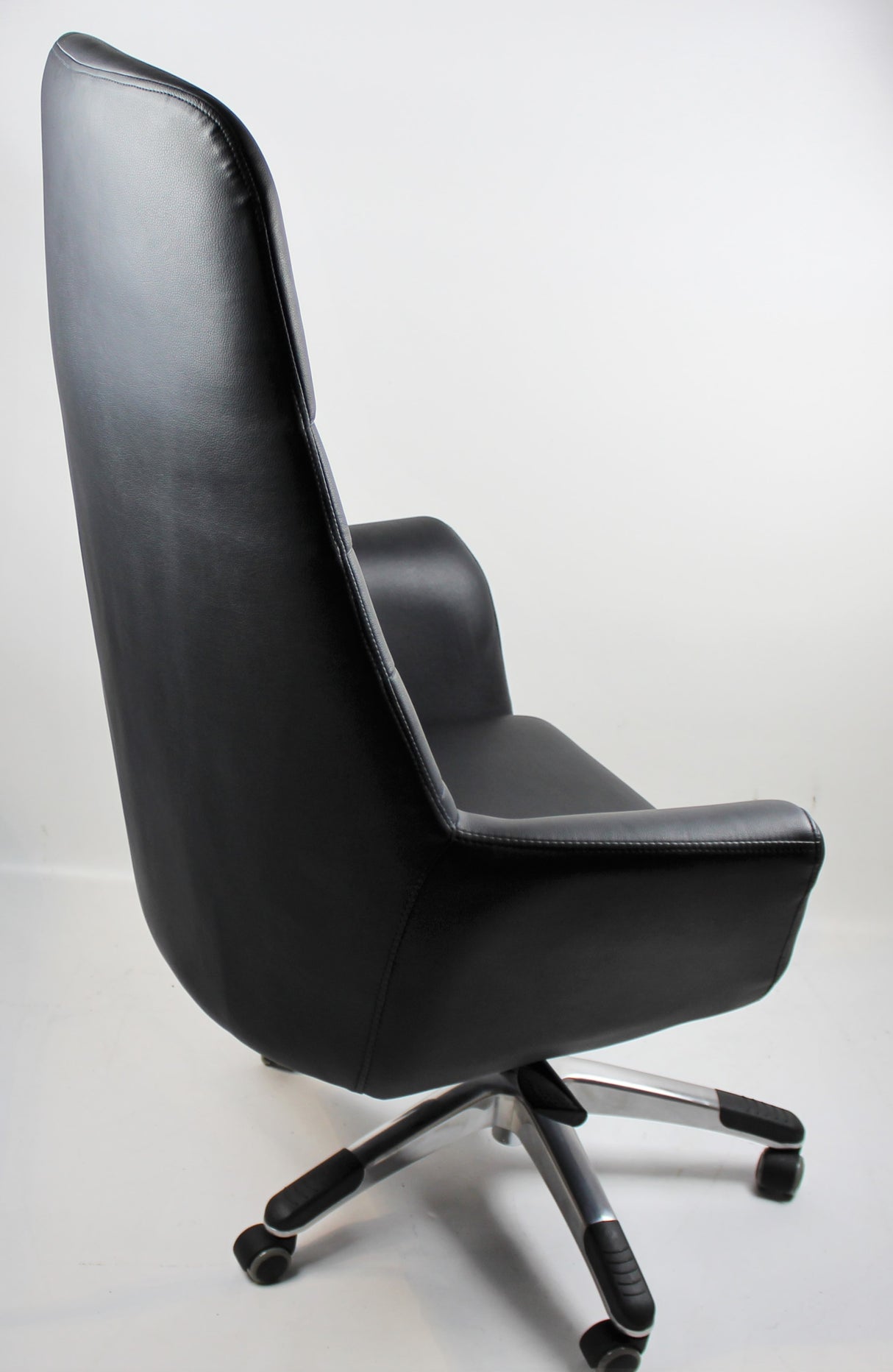 Office Chair In Black With Swivel GRA-CHA-506A-BLK