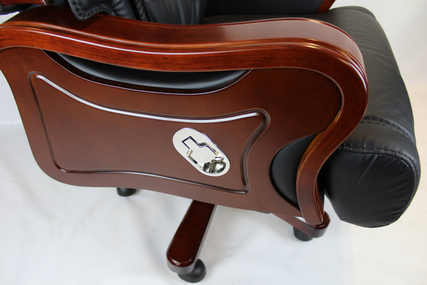Large Executive Black Leather Office Chair with Wooden Arms - SZ-A768