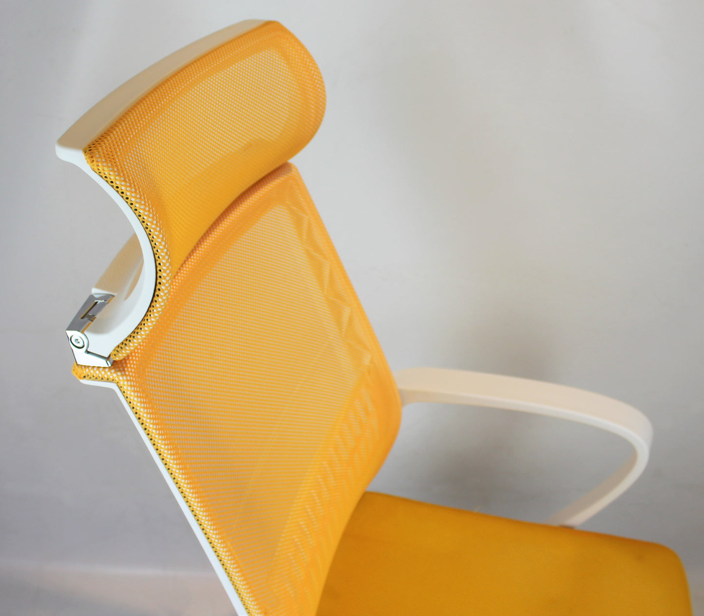 Modern Office Chair with Yellow Mesh - DH-086