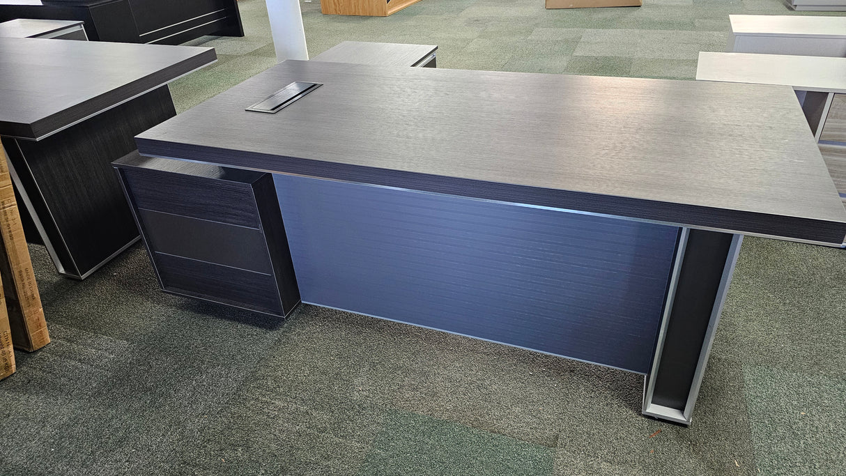 EX SHOWROOM - Modern Grey Oak Right Hand Corner Executive Office Desk  2000mm - WS-D11