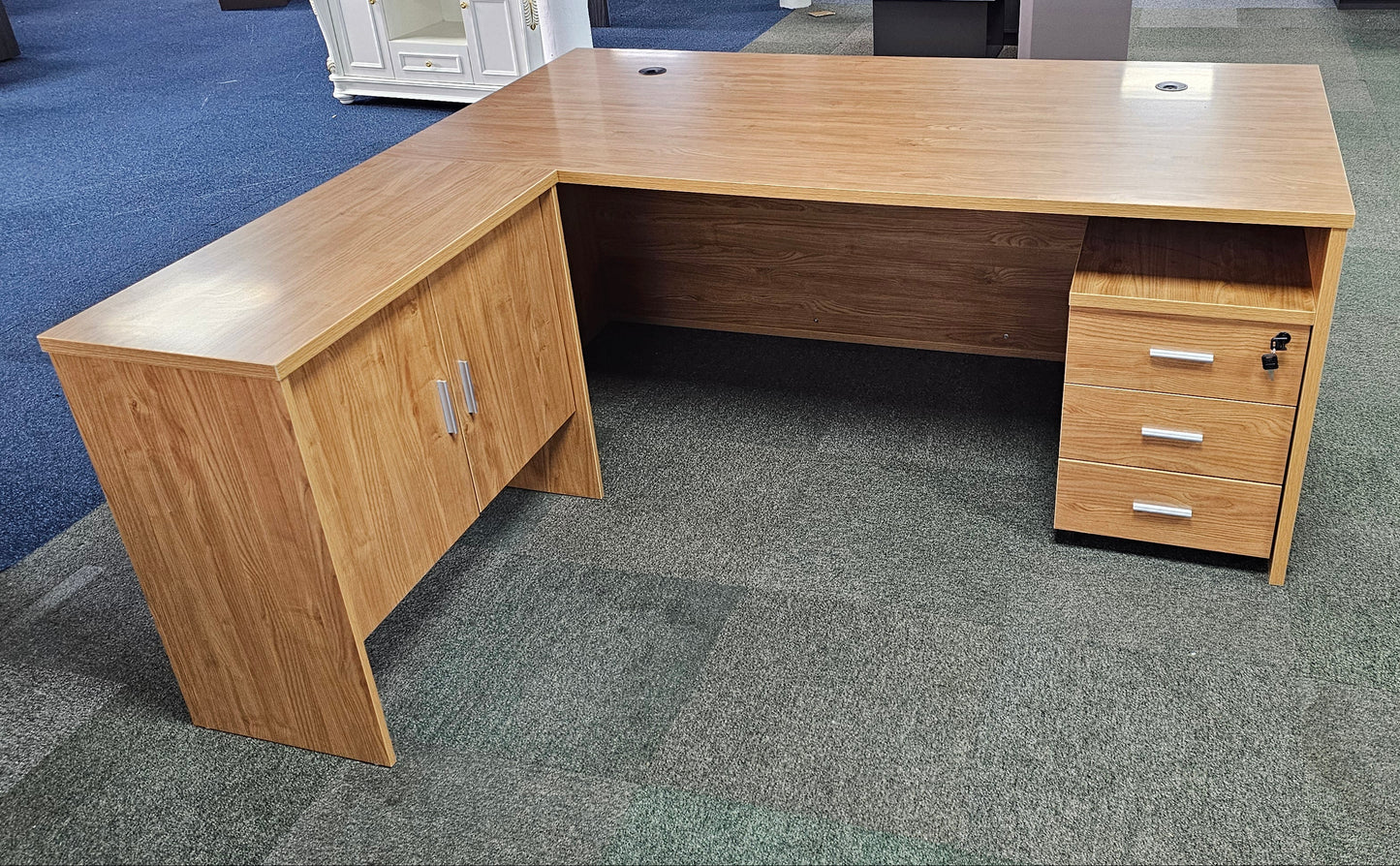 EX SHOWROOM - Modern Oak Executive Office Desk with Leather Panelling with Mobile Pedestal and Desk Level Return - 1800mm - 8690
