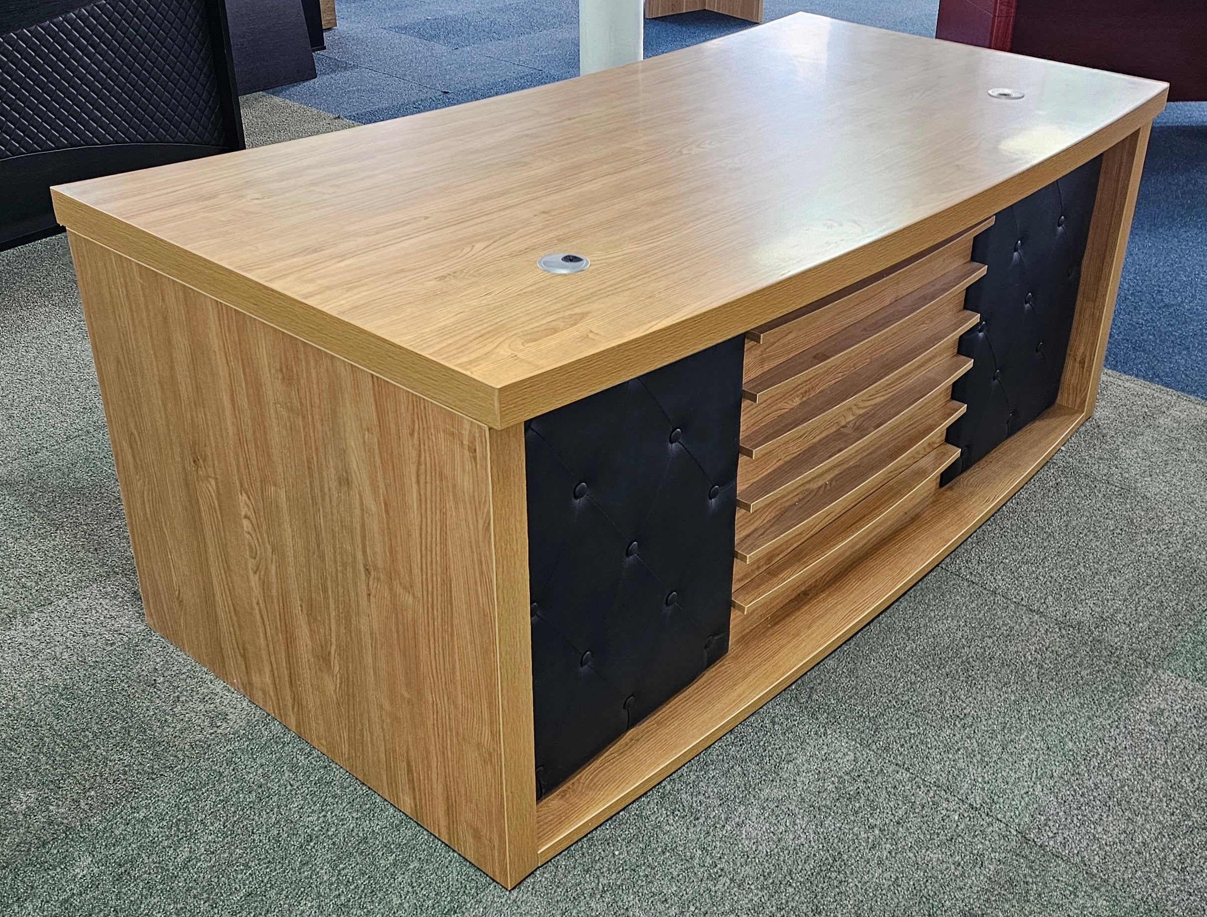 EX SHOWROOM - Modern Oak Executive Office Desk with Chesterfield Modesty Panel DESK ONLY - 1800mm - 8692 Huddersfield