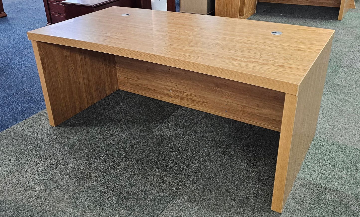 EX SHOWROOM - Modern Oak Executive Office Desk with Chesterfield Modesty Panel DESK ONLY - 1800mm - 8692