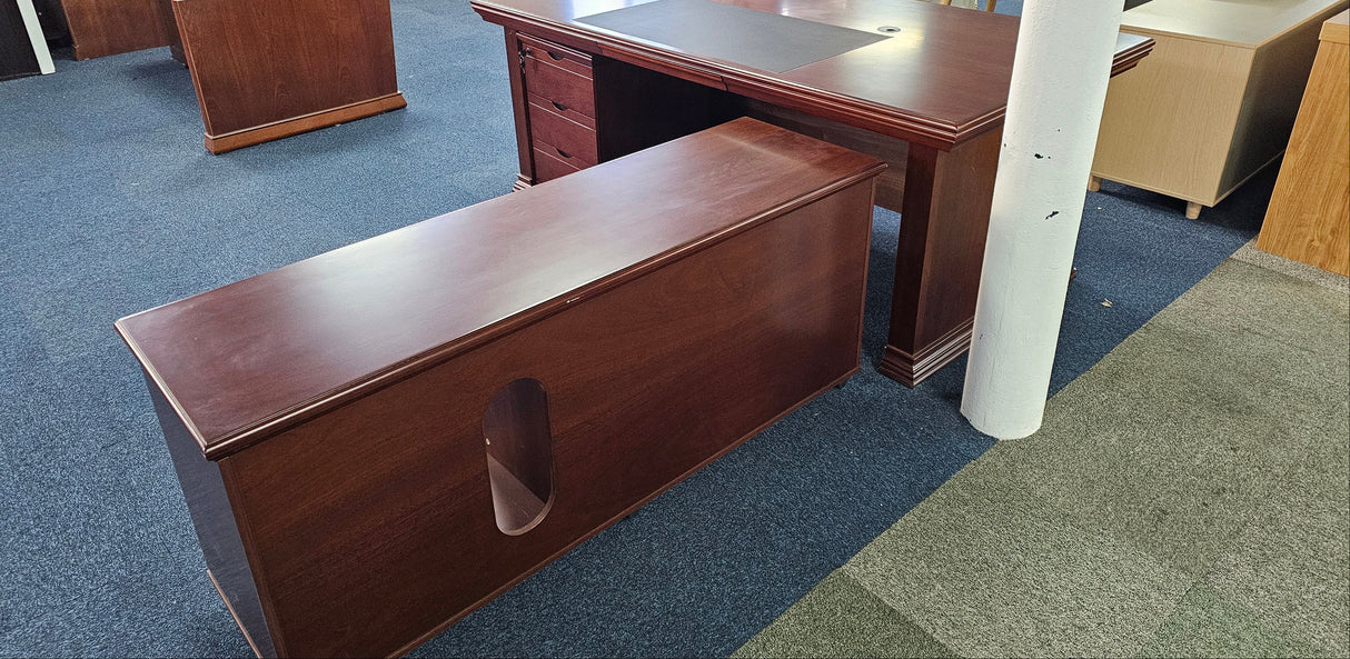 EX SHOWROOM - Quality Dark Walnut Real Wood Veneer Executive Office Desk with Pedestal and Return - 2000mm - JNY-2026