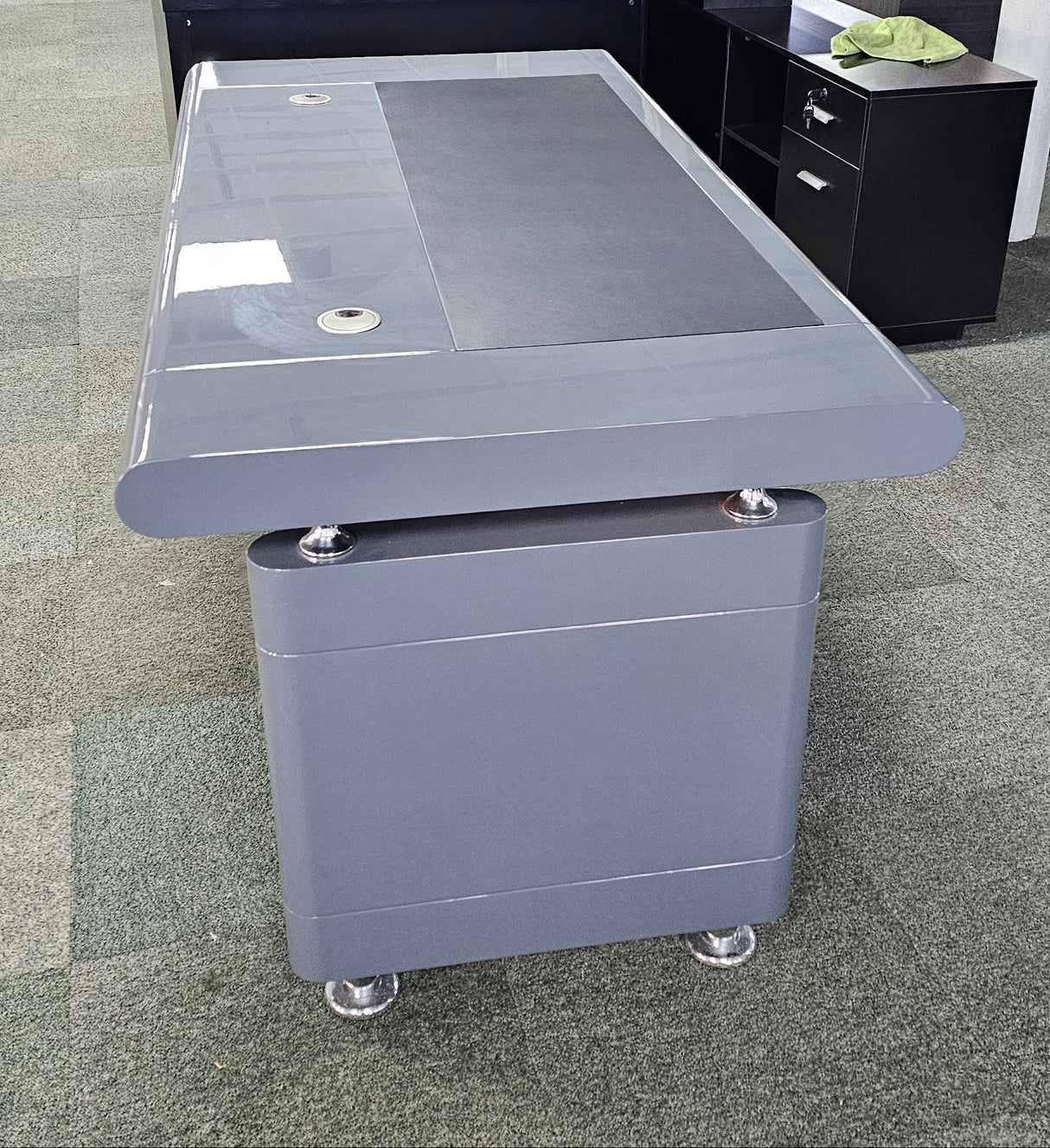 EX SHOWROOM - Grey Gloss Executive Office Desk ONLY - 1600mm - 1861