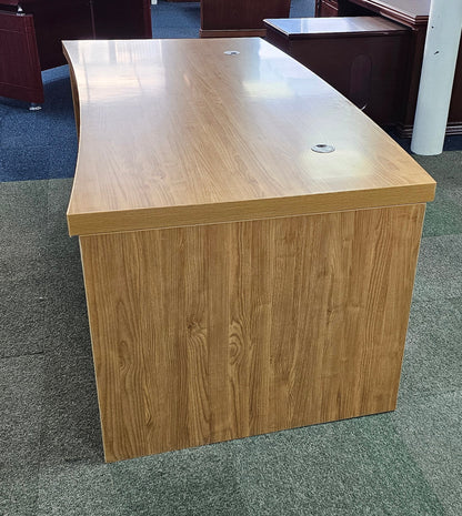 EX SHOWROOM - Modern Oak Executive Office Desk with Chesterfield Modesty Panel DESK ONLY - 1800mm - 8692