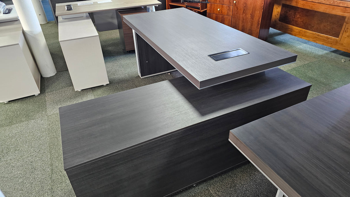 EX SHOWROOM - Modern Grey Oak Right Hand Corner Executive Office Desk  2000mm - WS-D11