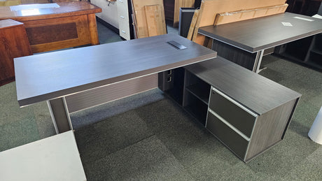 EX SHOWROOM - Modern Grey Oak Right Hand Corner Executive Office Desk  2000mm - WS-D11