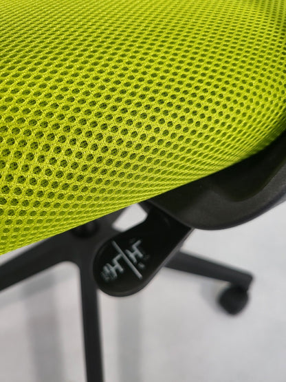 Stylish Green Mesh Medium Back Office Chair - FD07