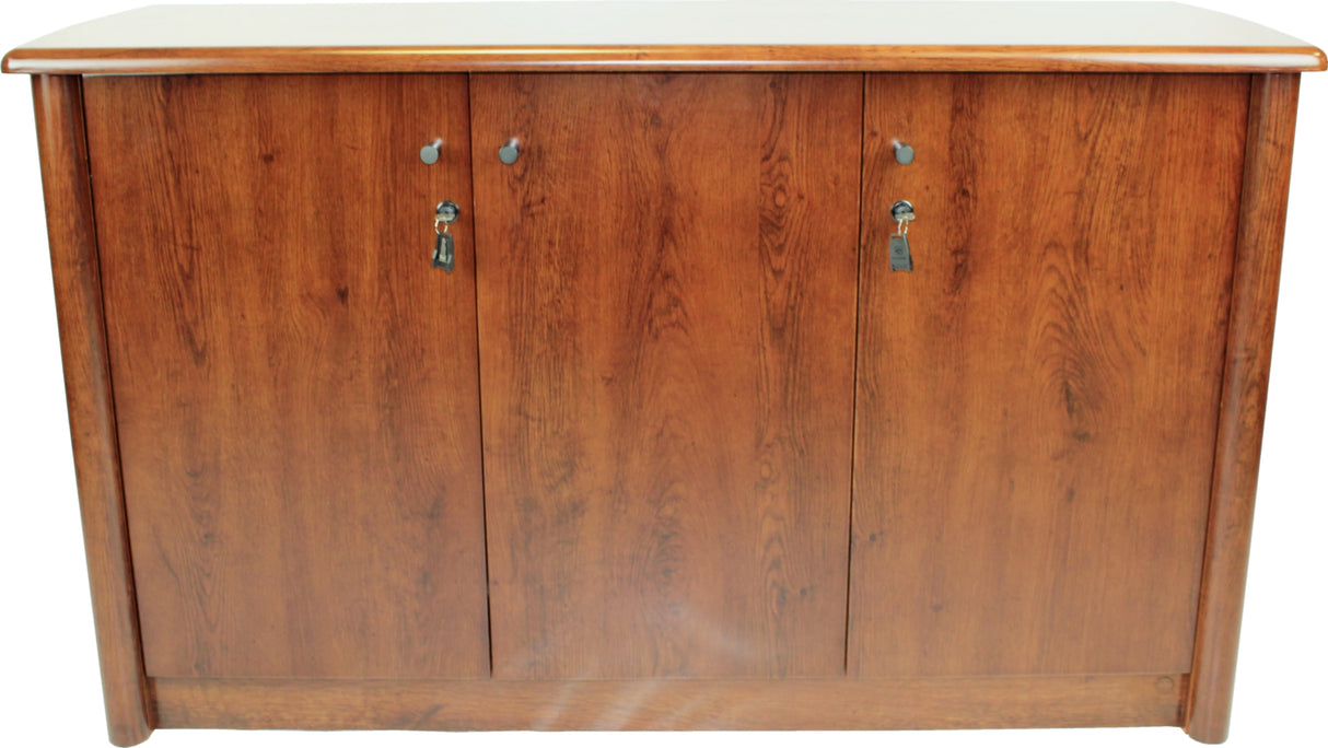 Medium Oak Three Door Cupboard - 6846T-3DR