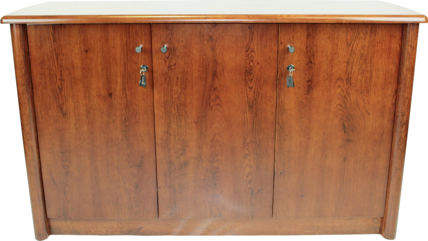 Medium Oak Three Door Cupboard with Lockable Doors - 1380mm - 6846T-3DR