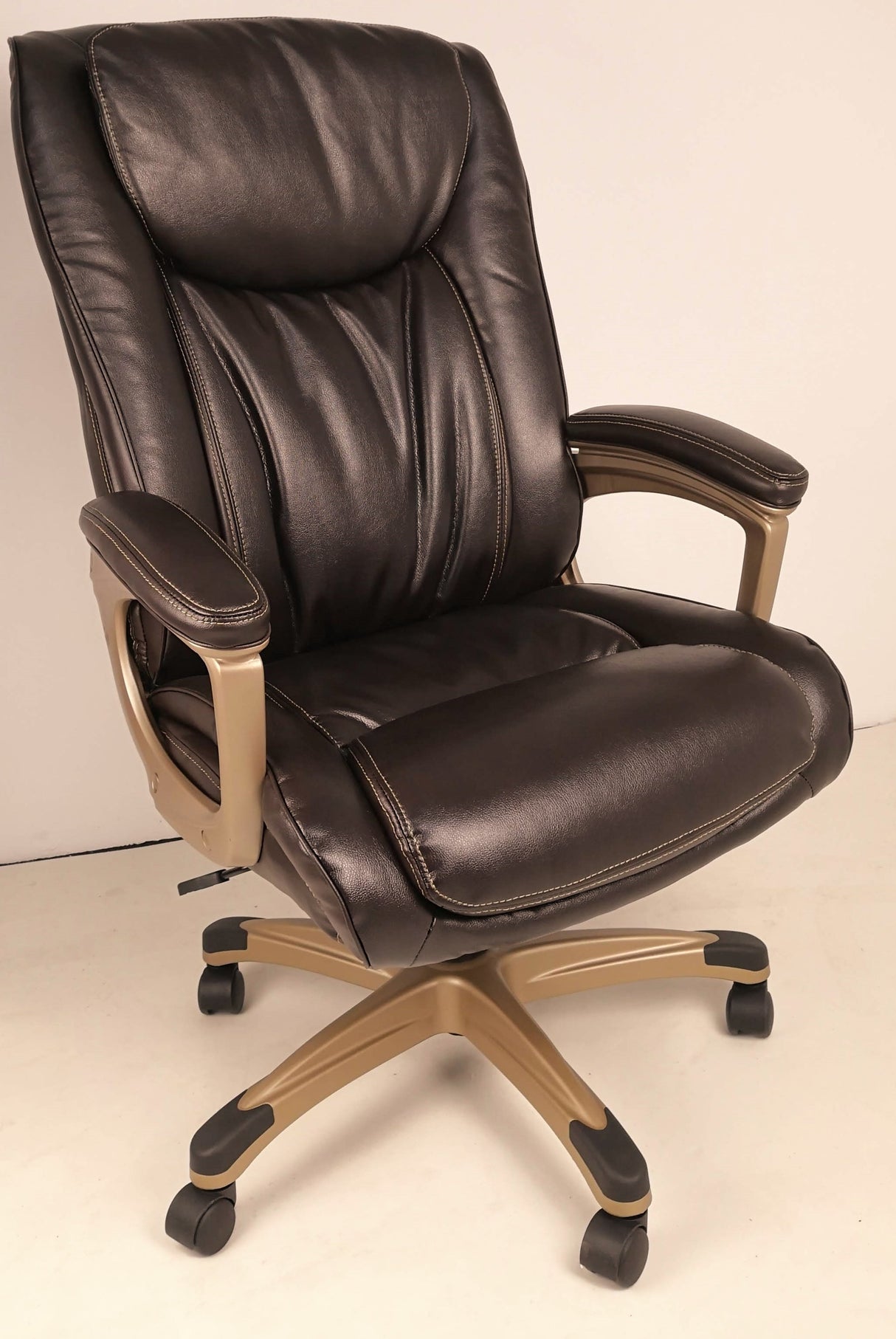 Soft Padded Executive Office Chair in Brown Leather - 2029